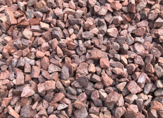 Long Rake Spar Red Granite Decorative Gravel 14mm Mini Bag