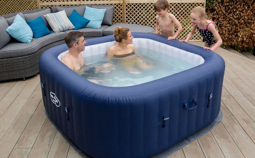 Win a hot tub hire!